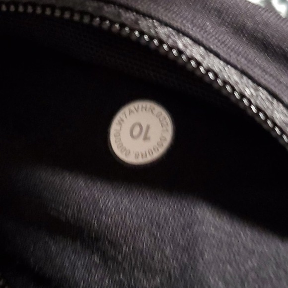 NWOTS LULULEMON speed up shorts, 2.5 inseam - Picture 4 of 8